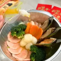 Pawmeal Umami Hotpot with Tri-Gold Broth