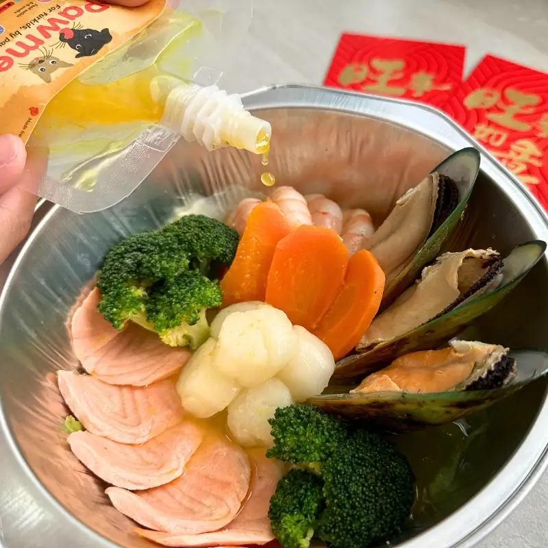 Pawmeal Umami Hotpot with Tri-Gold Broth